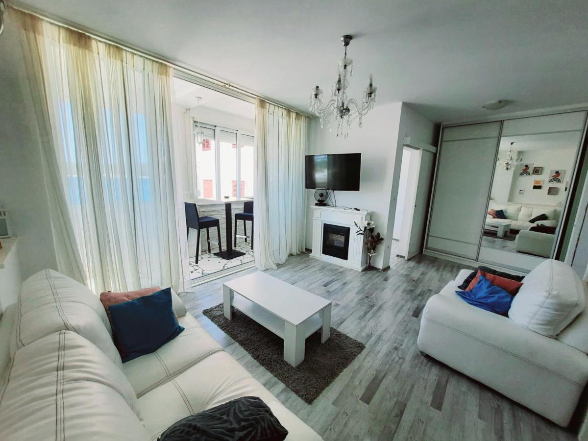 Apartman Cezar2 Rogoznica  Exteriér fotografie