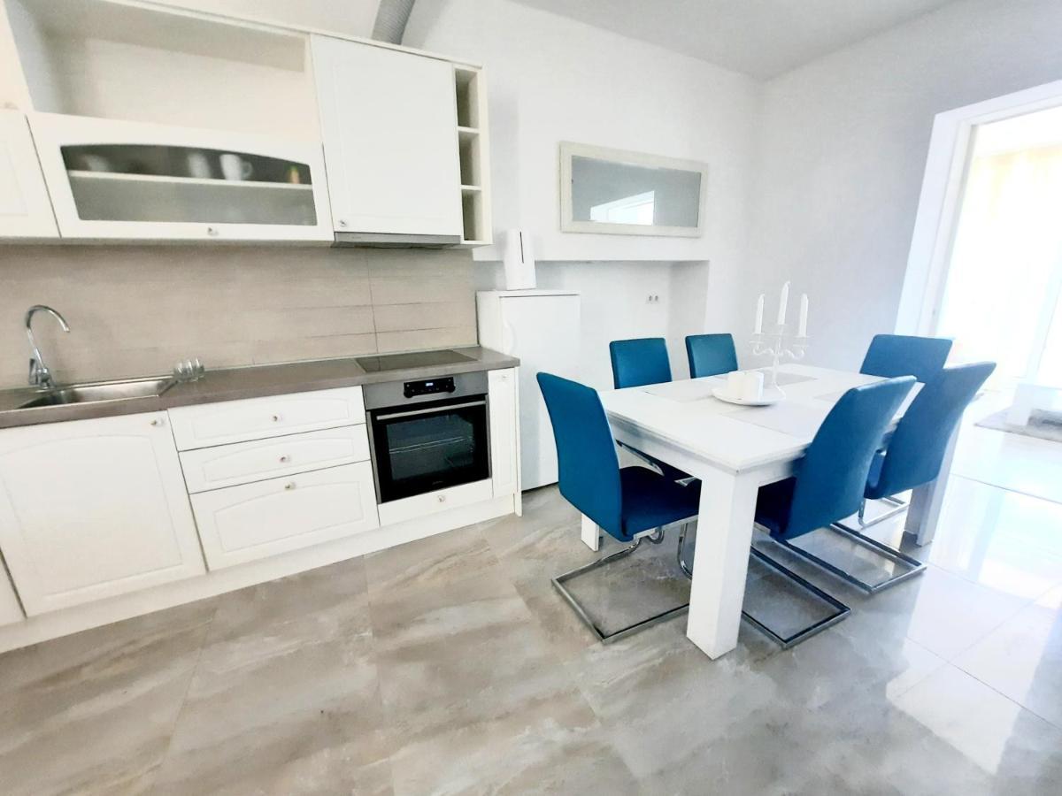 Apartman Cezar2 Rogoznica  Exteriér fotografie
